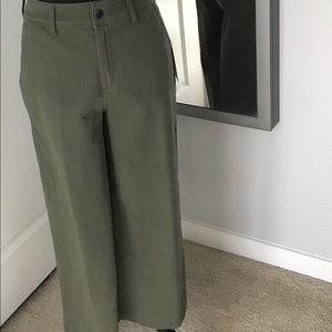 NWT a new day olive wide crop pant